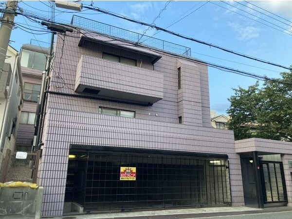 神戸市垂水区歌敷山のマンションの建物外観