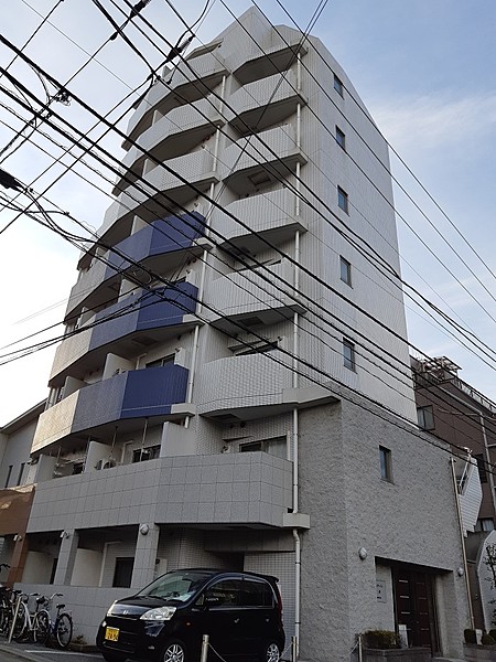 【エルミタージュ大塚の建物外観】