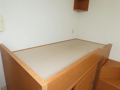 バス・シャワールーム　洗面台とユニット式のお風呂です