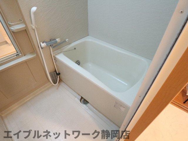 ＪＲ東海道本線 安倍川駅 徒歩26分 4階建 築19年の風呂写真
