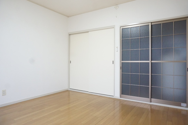 居室・リビング　７帖の洋室です☆