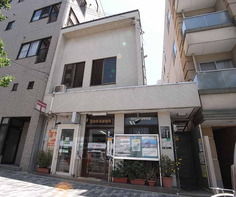 【京都市上京区小山町のマンションの郵便局】