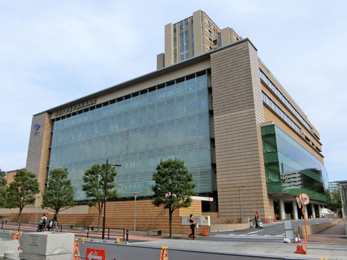 病院　帝京大学医学部附属病院（病院）まで292m