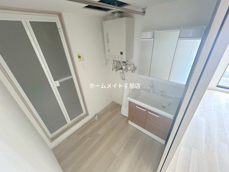 洗面設備　シャンプードレッサーで便利です♪