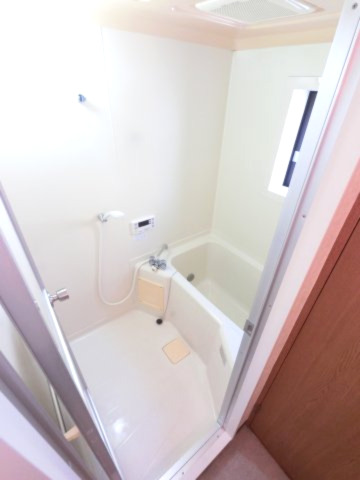 バス・シャワールーム　※浴室新品に変わります