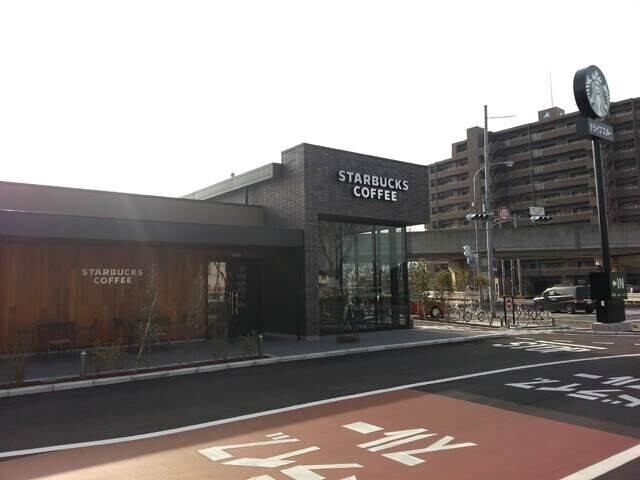 飲食店　スターバックスコーヒー岡山けやき通り店（飲食店）まで423m