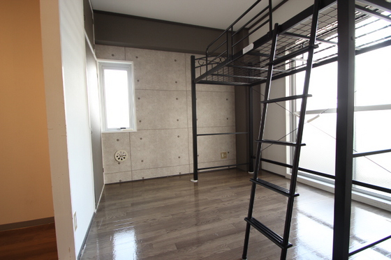 居室・リビング　※別号室の写真です