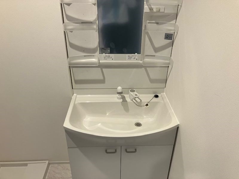 洗面設備　ノズルが伸びるシャンプードレッサー