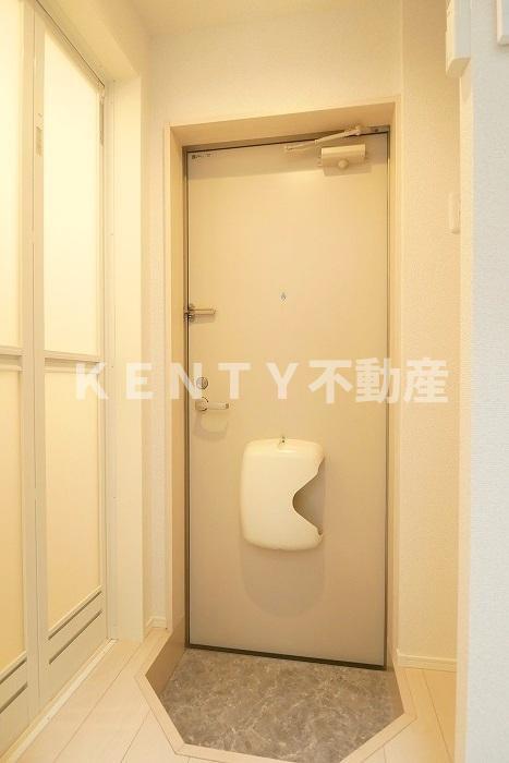 玄関　収納もある玄関です