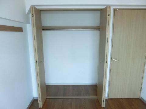 バーンフリート総持寺　収納　クローゼット