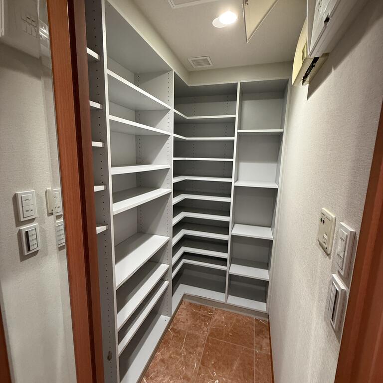 収納　シューズインクローゼット