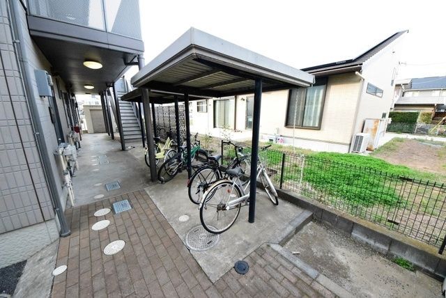 その他共有部分　屋根付きの駐輪場