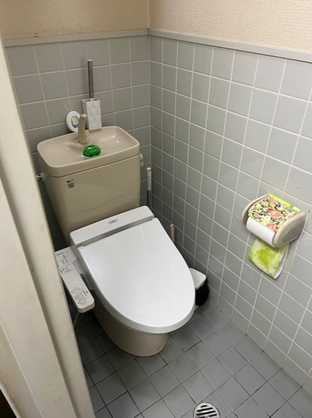 近鉄奈良線 新大宮駅 徒歩19分 2階建 築41年のトイレ写真