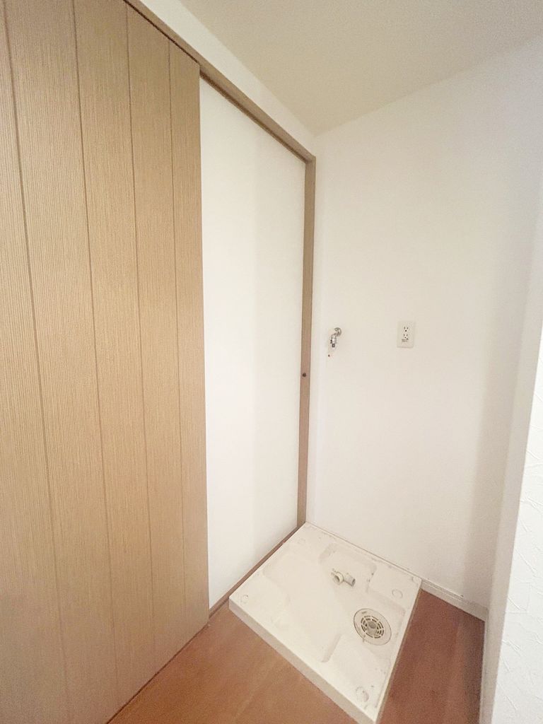 その他設備　洗面室内の洗濯機置き場
