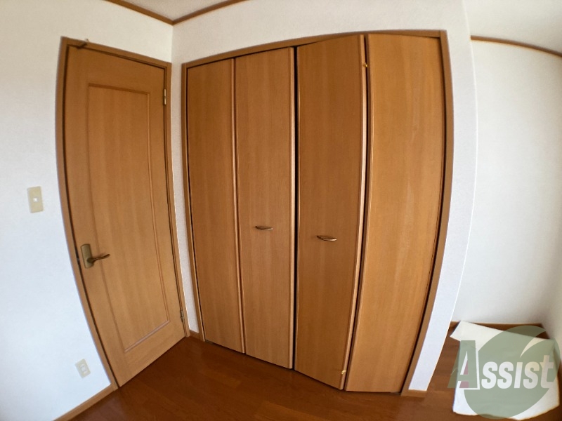 収納　洋室に収納が付いていますよ！中はお楽しみに！