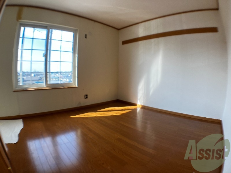 その他部屋・スペース　こちらは２Ｆにある６．８帖の洋室です！寝室にいかがですか？