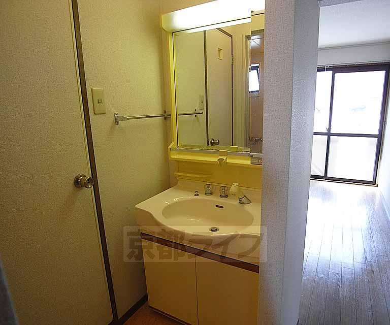 洗面設備　毎朝身嗜みチェック