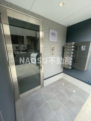 エントランス　清潔なエントランスです