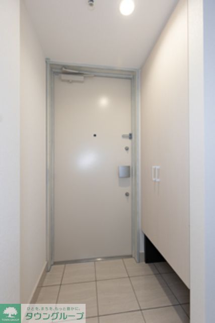 玄関　※写真は同タイプ住戸です。