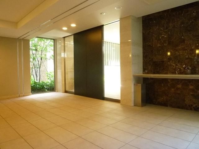 エントランス　エントランス