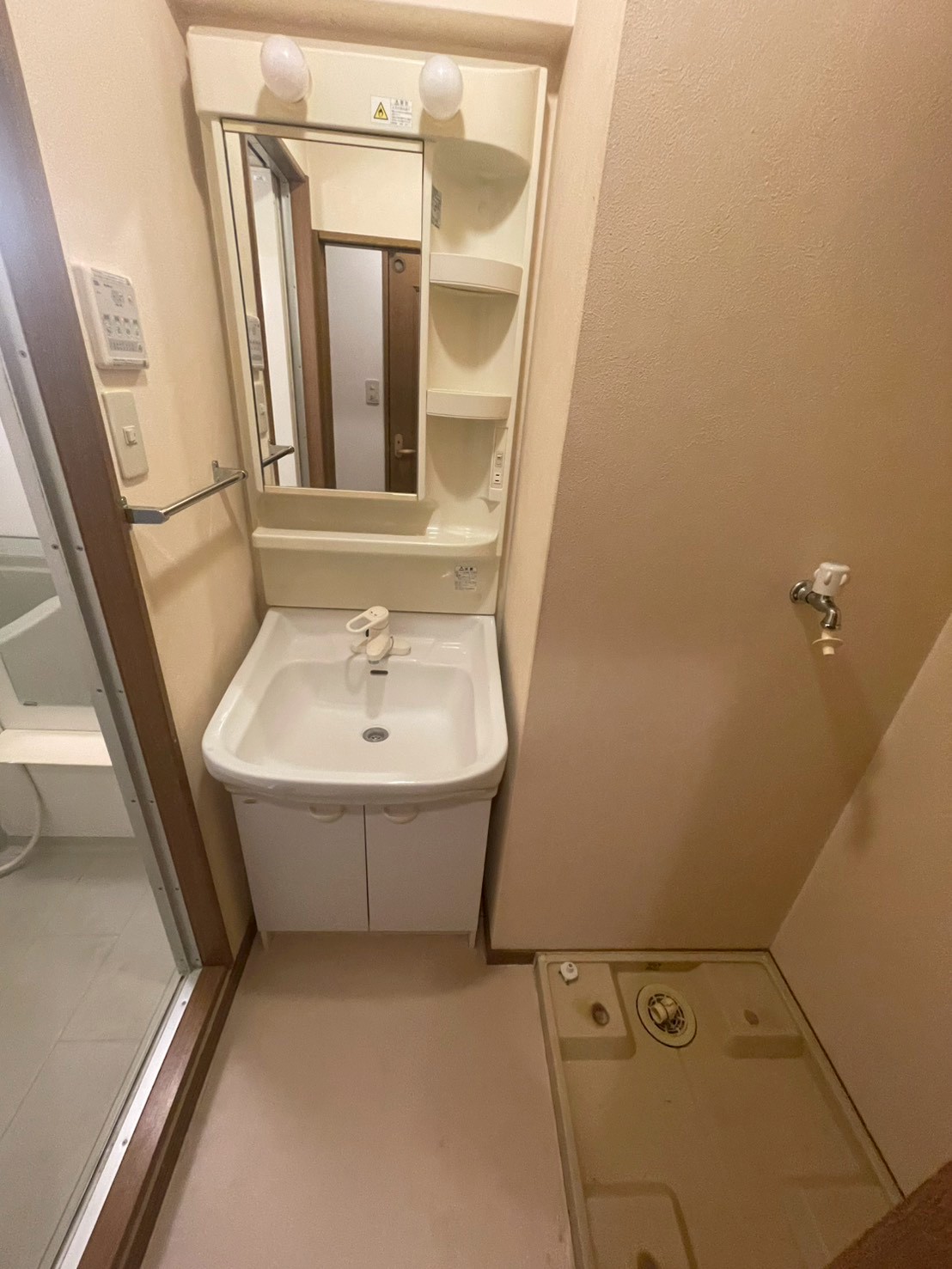 洗面設備　洗面所・室内洗濯機置き場