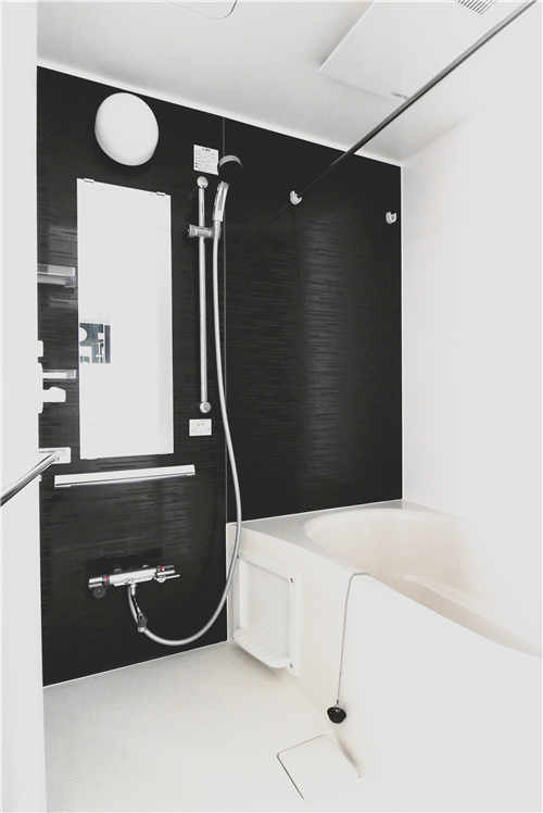 バス・シャワールーム　明るい色調の室内です