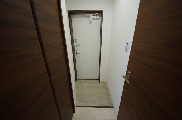玄関　落ち着いた玄関です