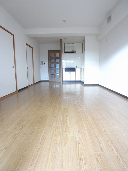 居室・リビング　※反転タイプの写真です