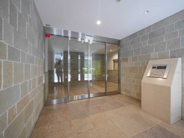 エントランス　リライフ浅草店