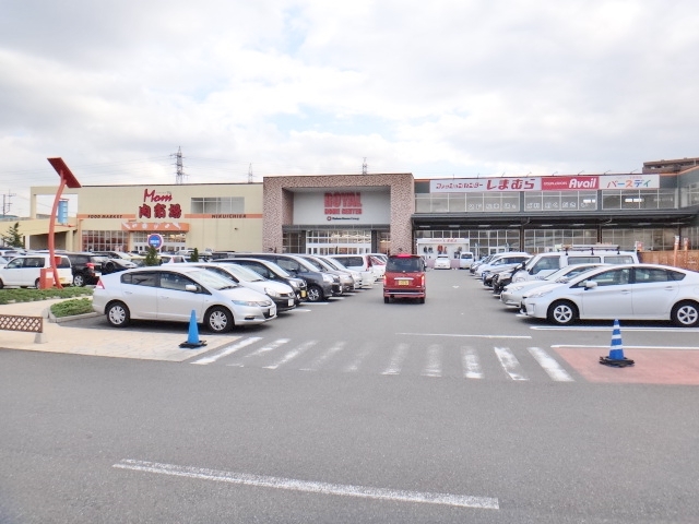 スーパー　フードマーケットMom肉市場橋本店（スーパー）まで389m