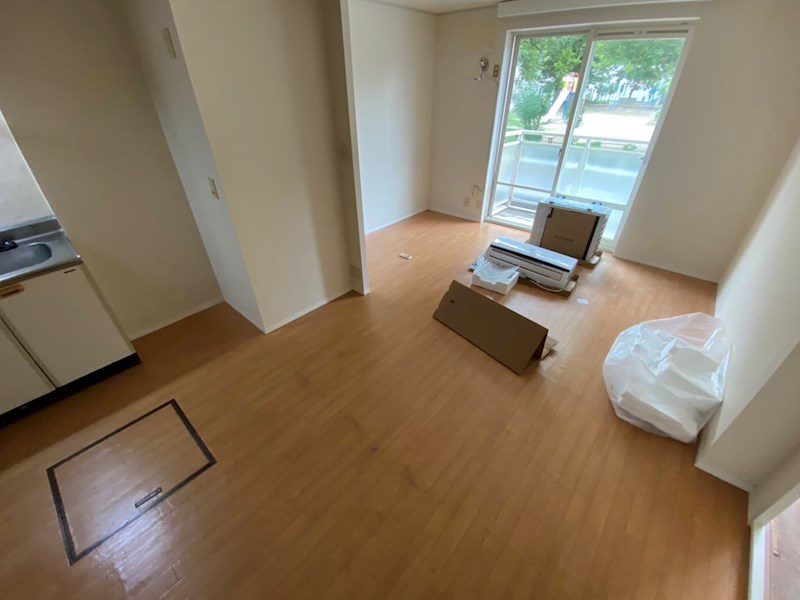 居室・リビング　同一物件別部屋写真