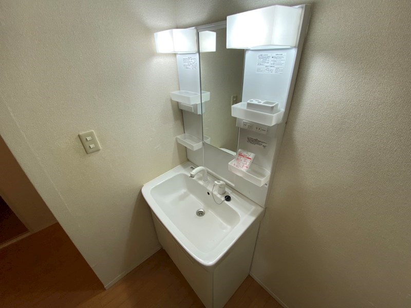 洗面設備　同一物件別部屋写真