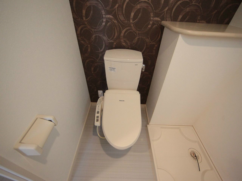 トイレ　温水洗浄暖房便座付トイレ