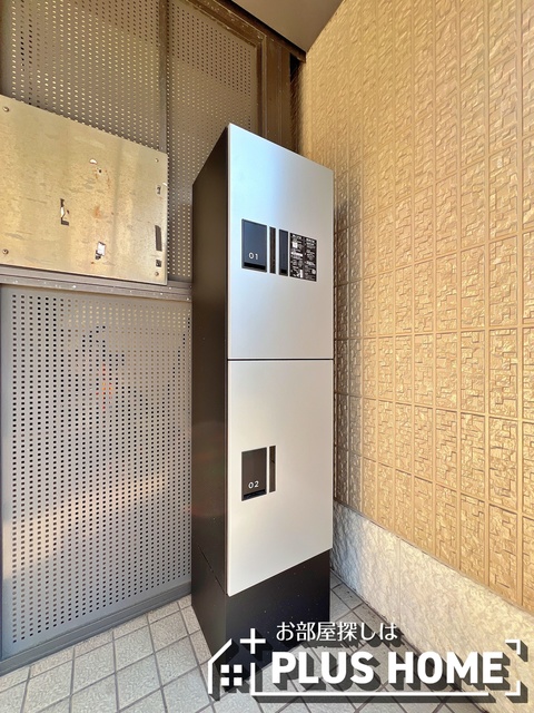 エントランス　☆宅配ボックス完備☆