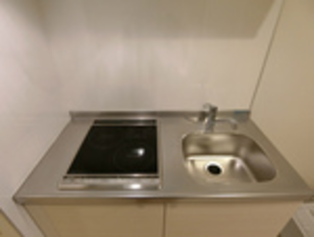 キッチン　ワンレバー式混合水栓キッチン。