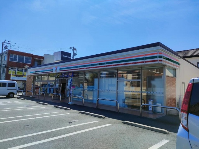 コンビニ　セブンイレブン浜松幸町店（コンビニ）まで391m