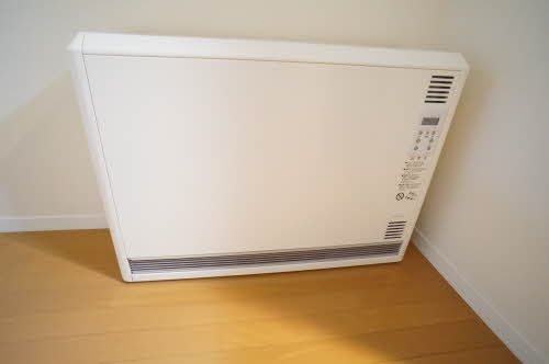 その他設備　蓄熱暖房機