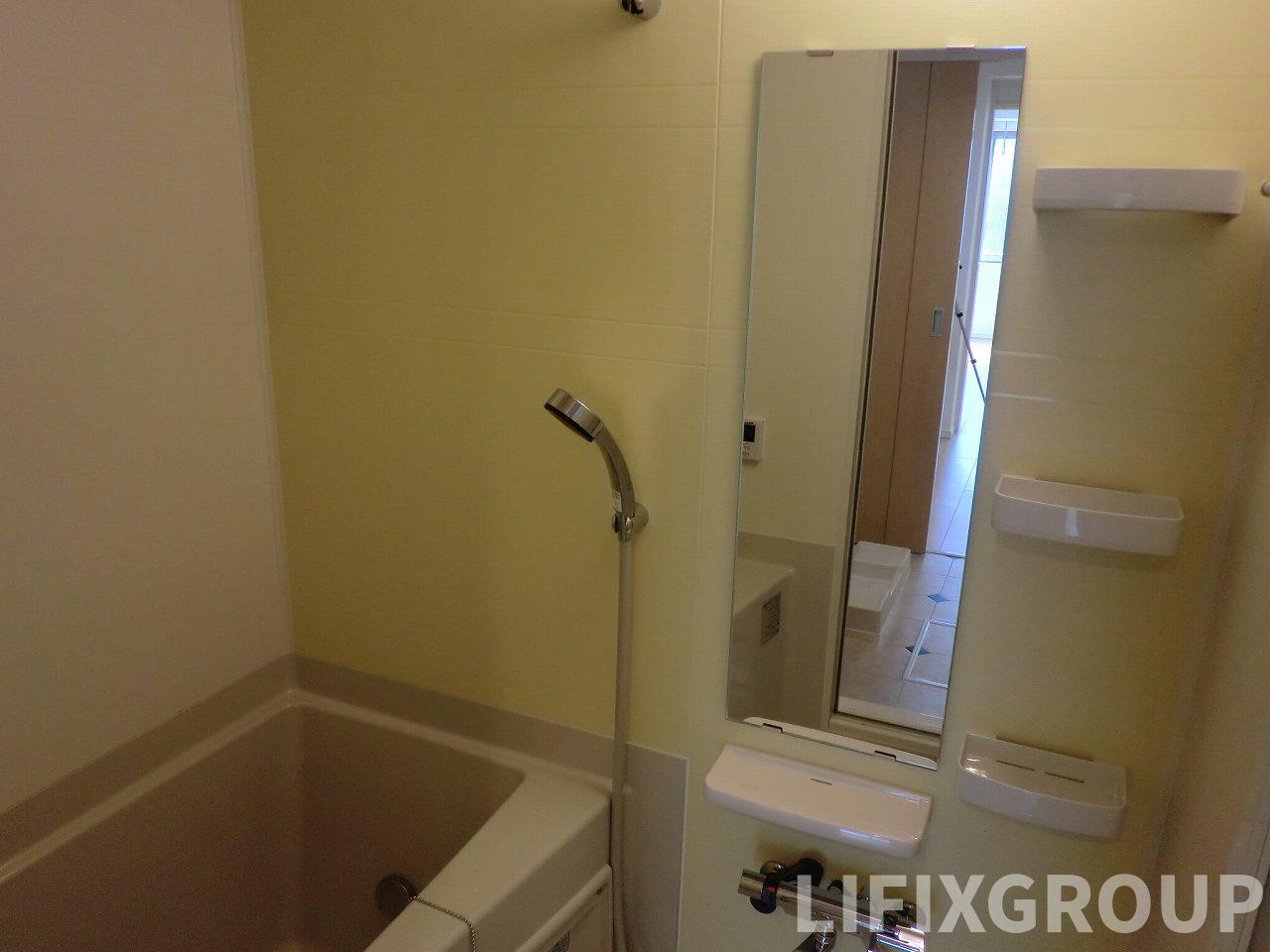 バス・シャワールーム　風呂