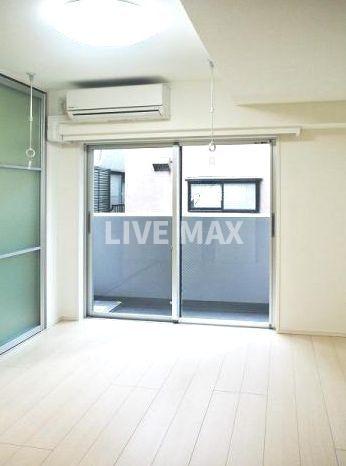 居室・リビング　別号室参考写真