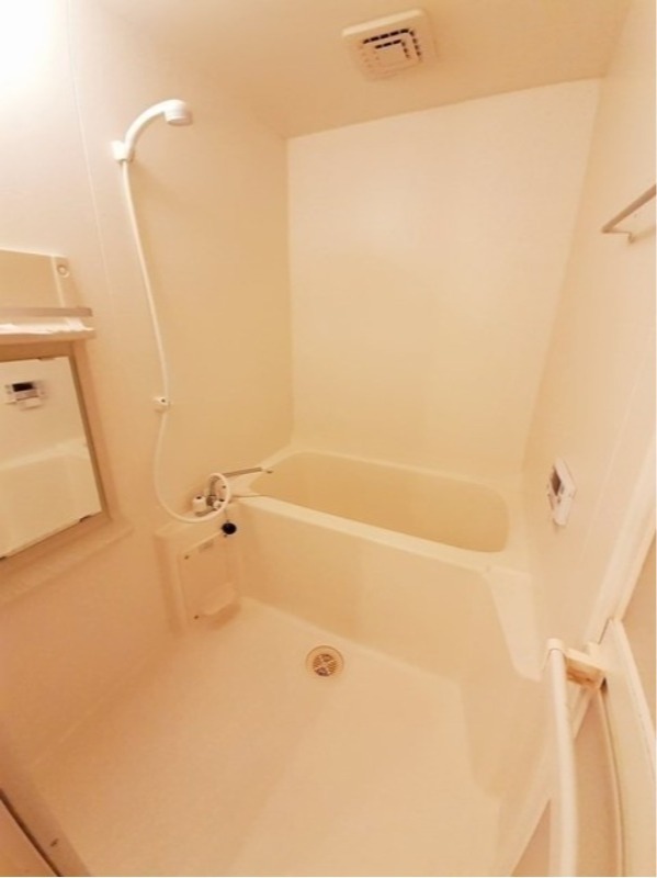 バス・シャワールーム　図面と現状に相違がある場合には現状を優先