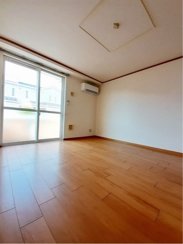 居室・リビング　図面と現状に相違がある場合には現状を優先