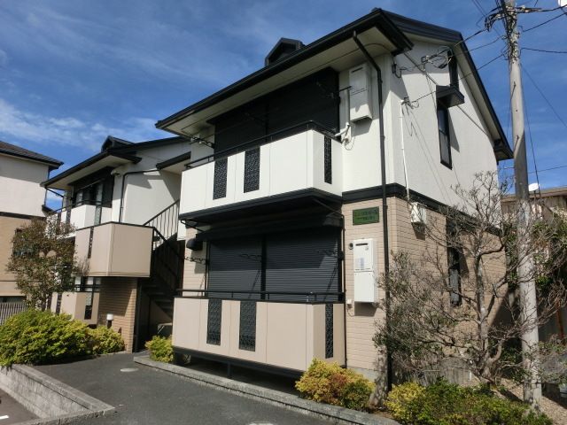 建物外観　全４世帯で全居室角部屋