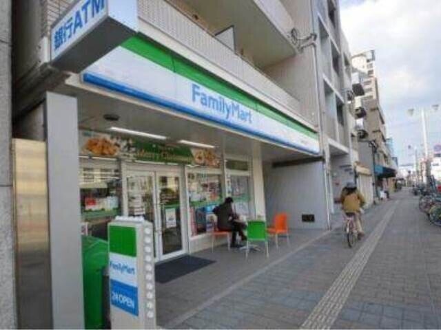 コンビニ　ファミリーマート広島千田町店（コンビニ）まで186m