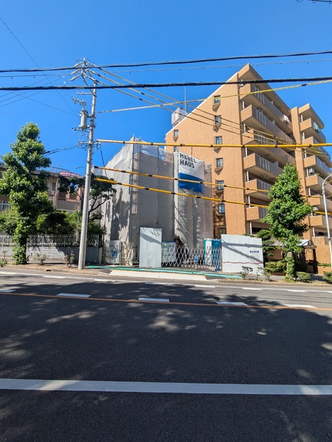 建物外観　建築中