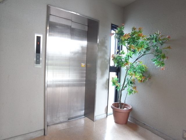 その他　エレベーター