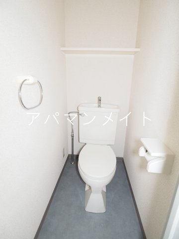トイレ　清潔感のあるトイレです