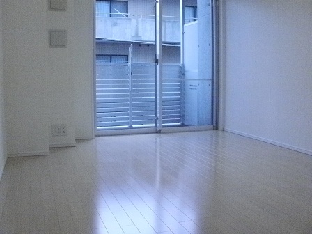 居室・リビング　同マンション別部屋