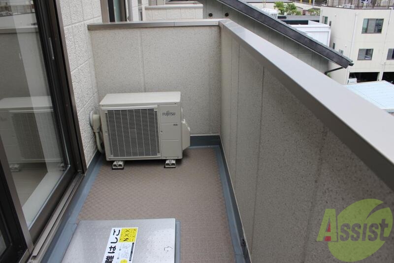 バルコニー　空が広く見えるのは嬉しいですね。