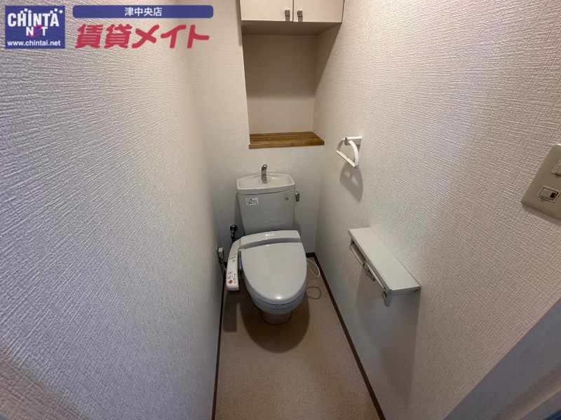トイレ　同型参考写真
