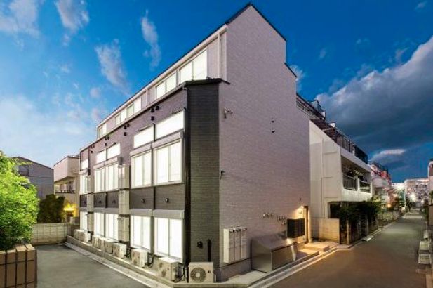 建物外観　ジリオロッソ東新宿の外観パース☆